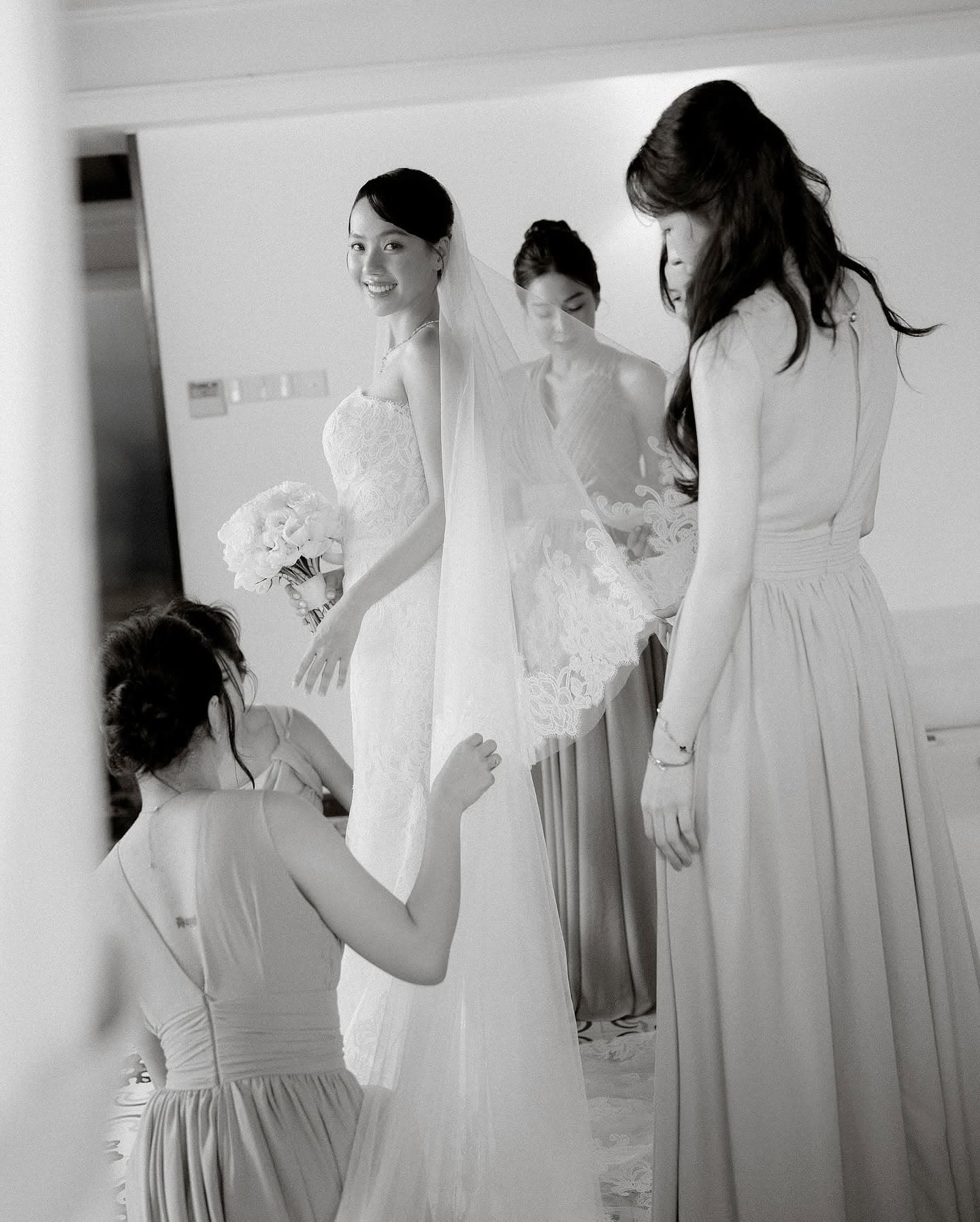 Final preparations before the ceremony
