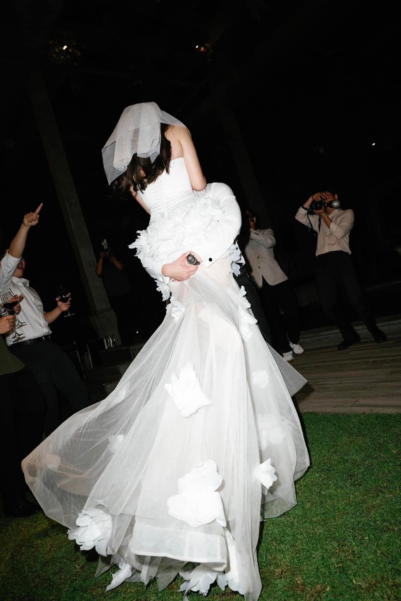 Nhat Anh & Anh Thu — moment 39
