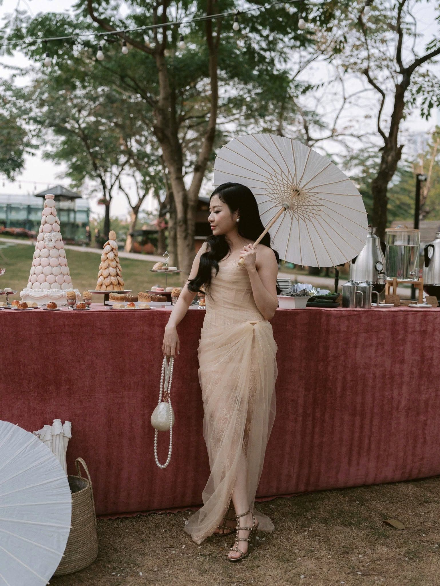 Chau & Duc — moment 27