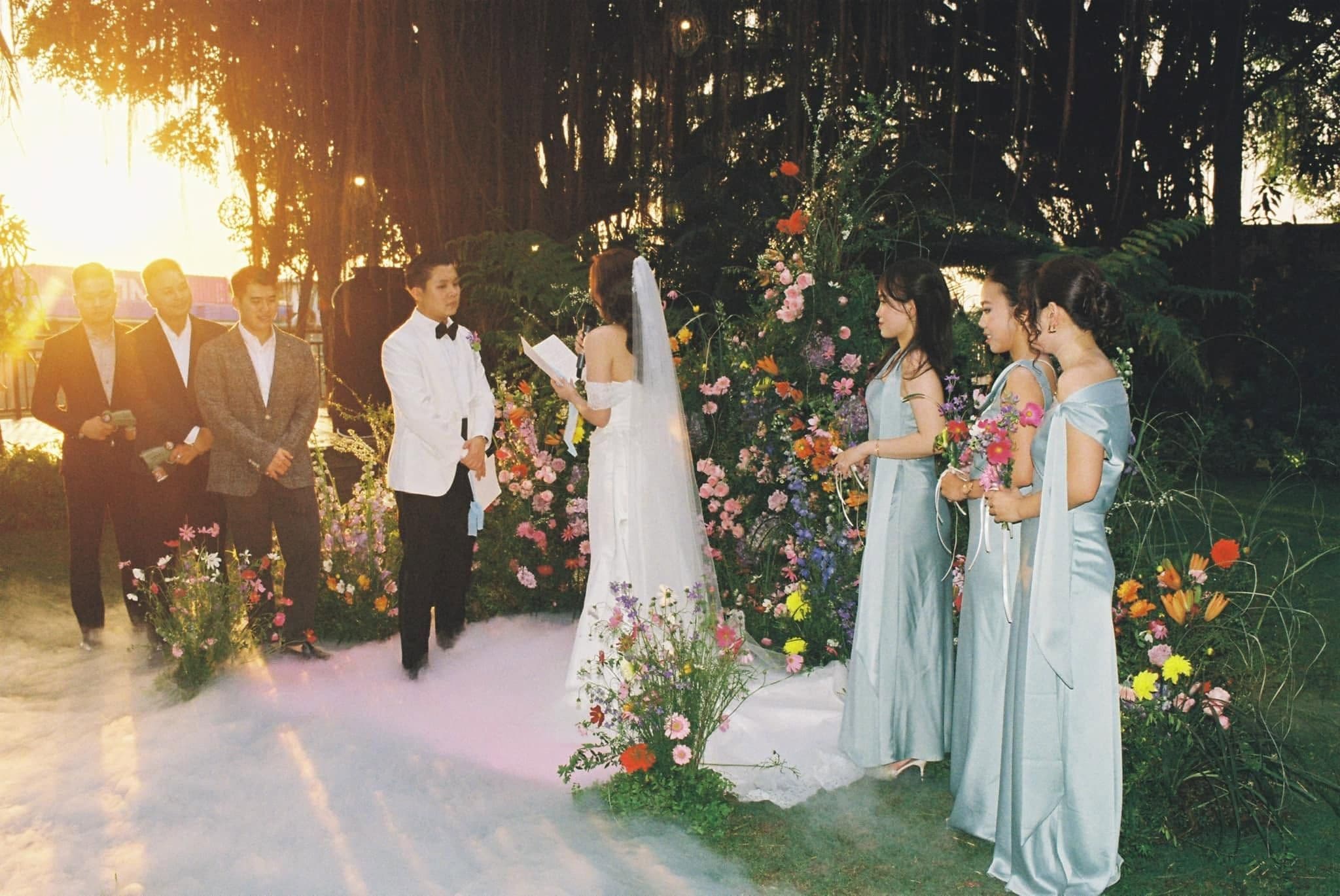 Nhat Anh & Anh Thu — moment 6