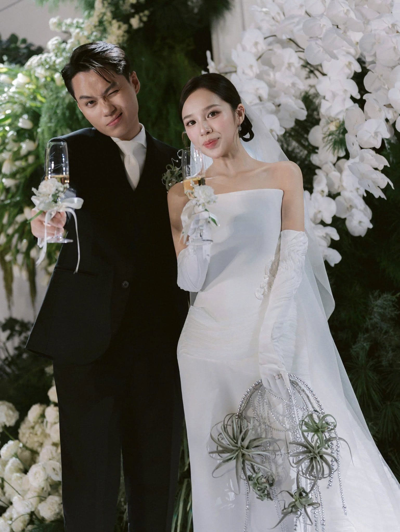Chau & Duc — moment 15