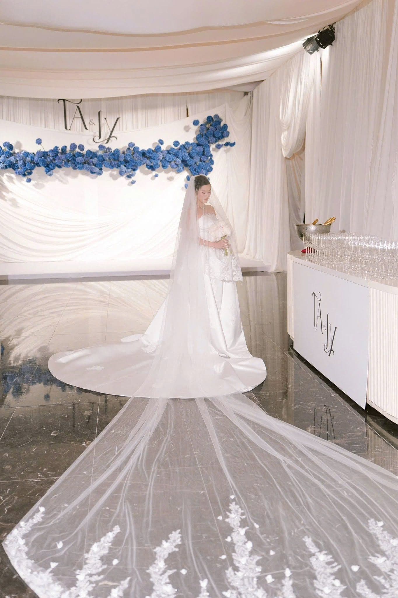 Huong Ly & Tung Anh — moment 29