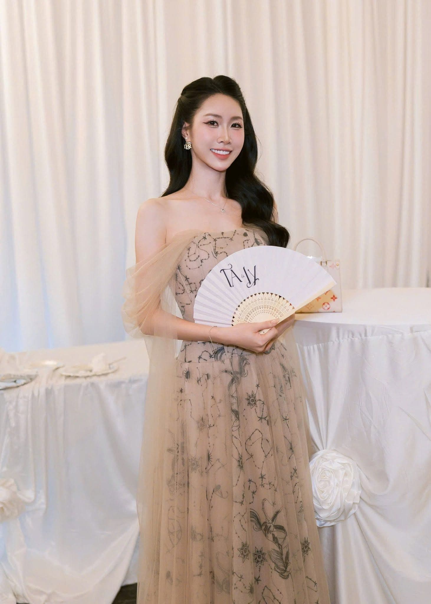 Huong Ly & Tung Anh — moment 22