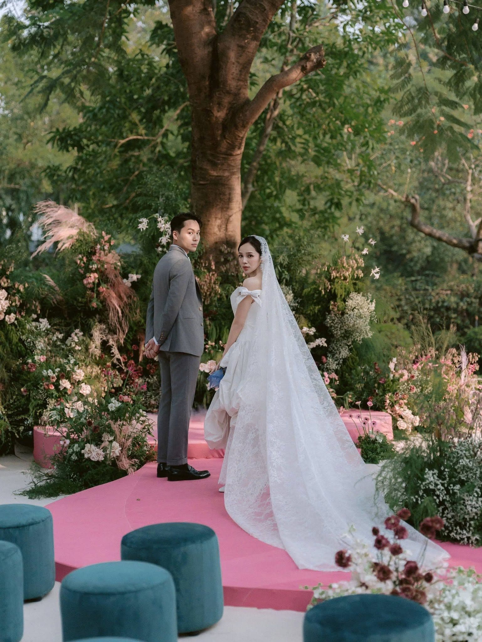 Chau & Duc — moment 33