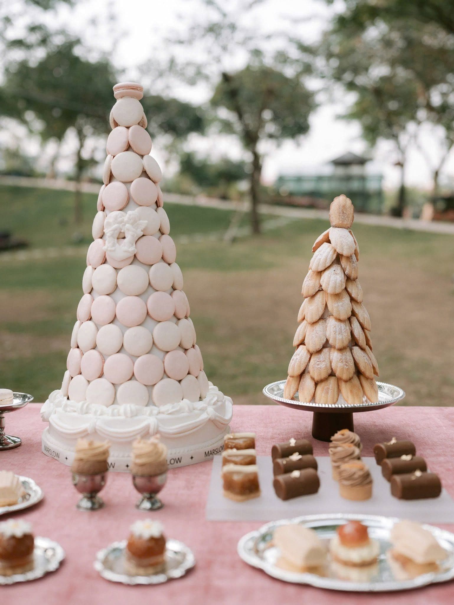 Chau & Duc — moment 23