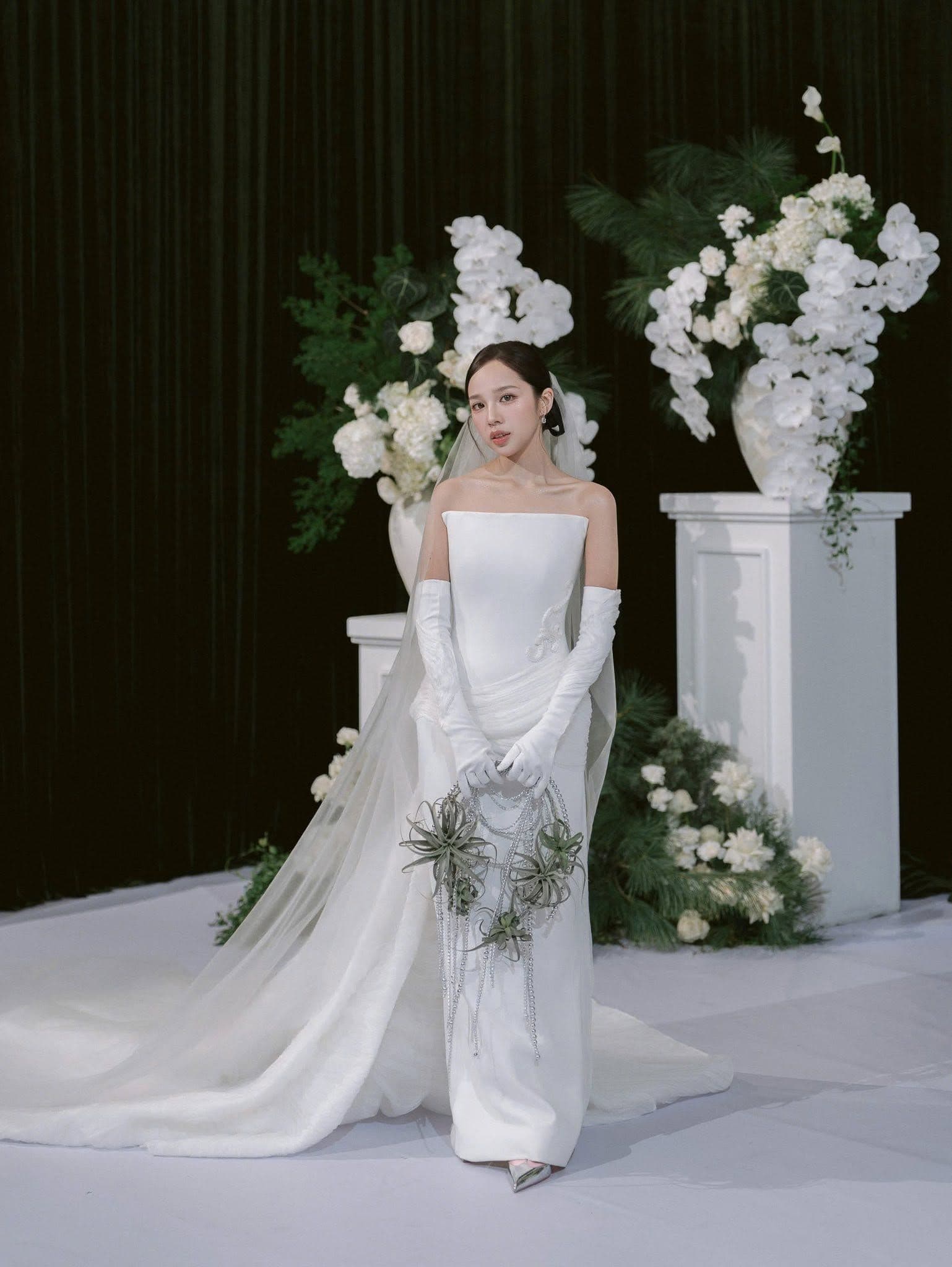 Chau & Duc — moment 14